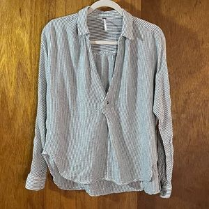 FREE PEOPLE Lightweight Black and White Shirt Sz M